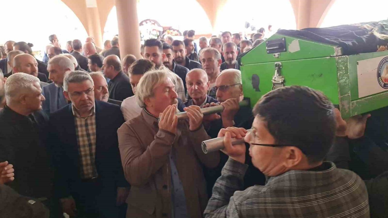 Ertürk’ün annesi son yolculuğuna uğurlandı