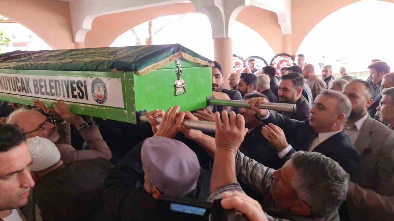 Ertürk’ün annesi son yolculuğuna uğurlandı