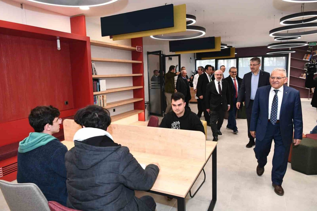 Başkan Büyükkılıç, 10’uncu kütüphaneyi açtı, yeni kütüphanelerin müjdesini verdi