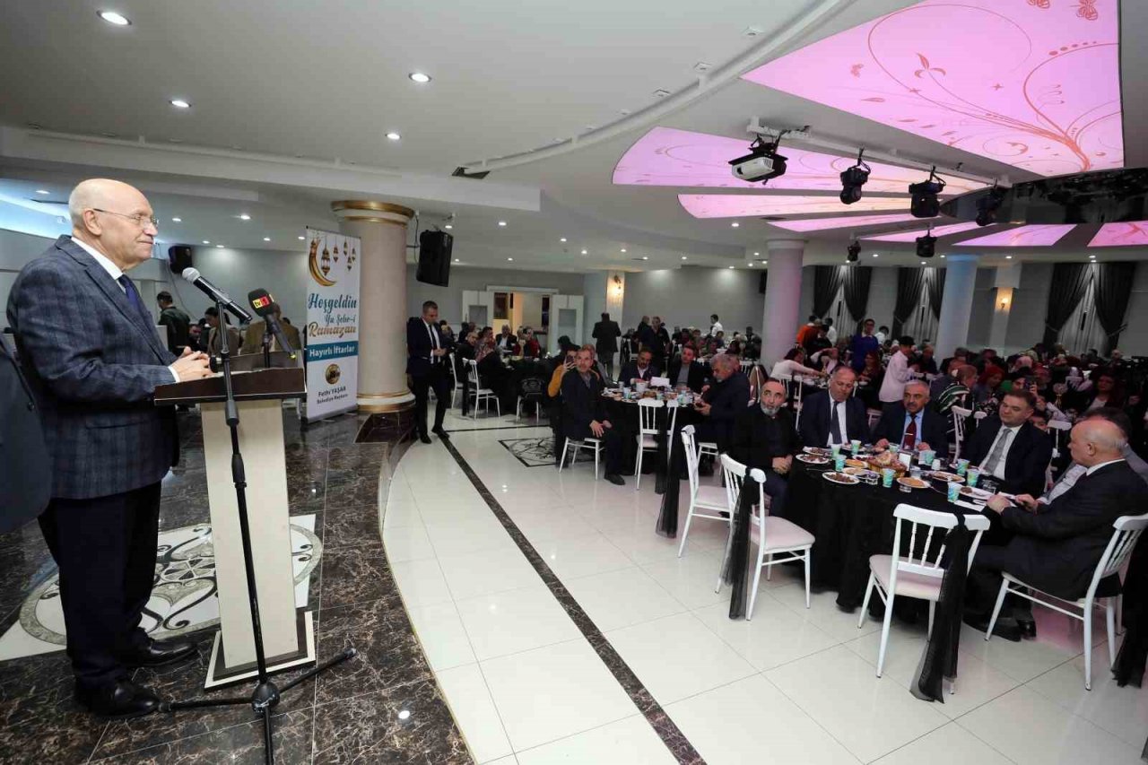 Başkan Yaşar, Kayserili vatandaşlarla iftarda buluştu