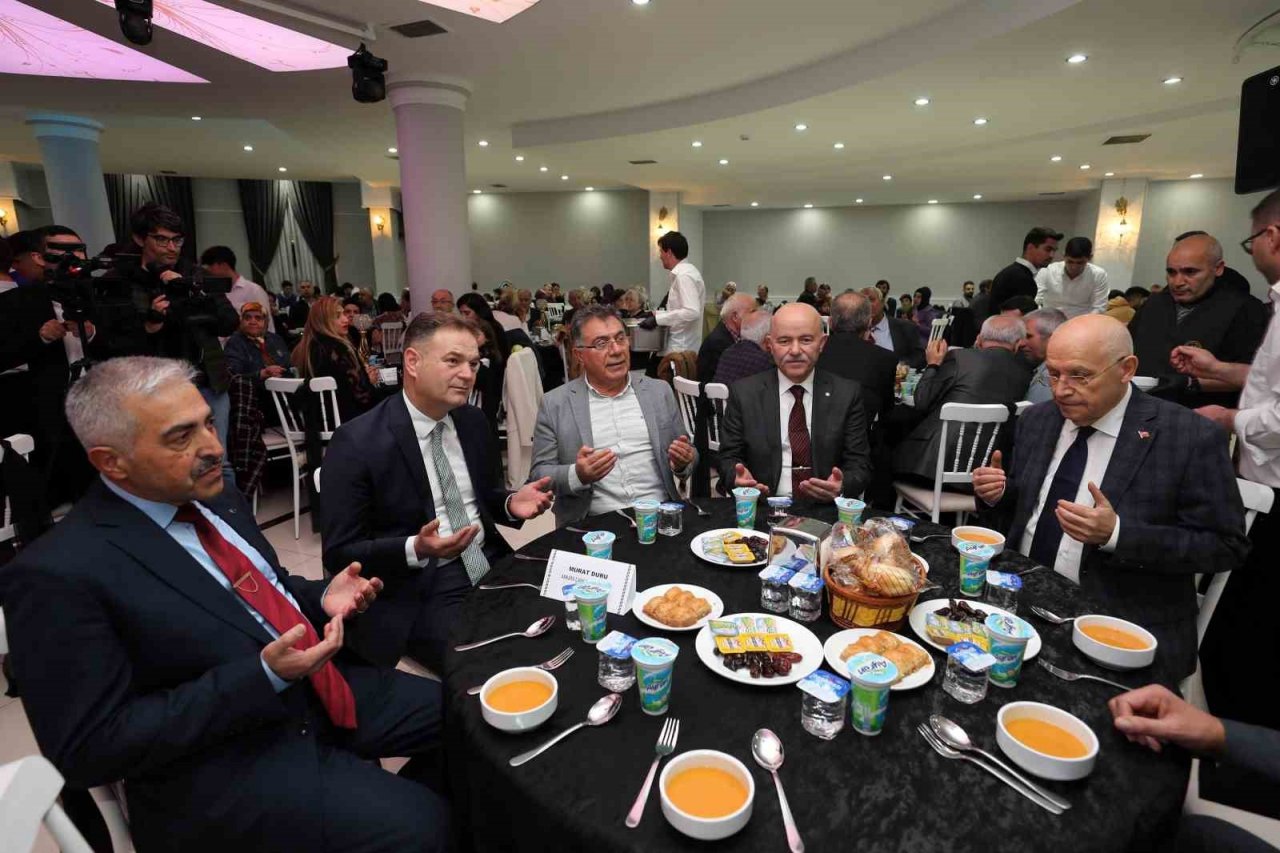 Başkan Yaşar, Kayserili vatandaşlarla iftarda buluştu