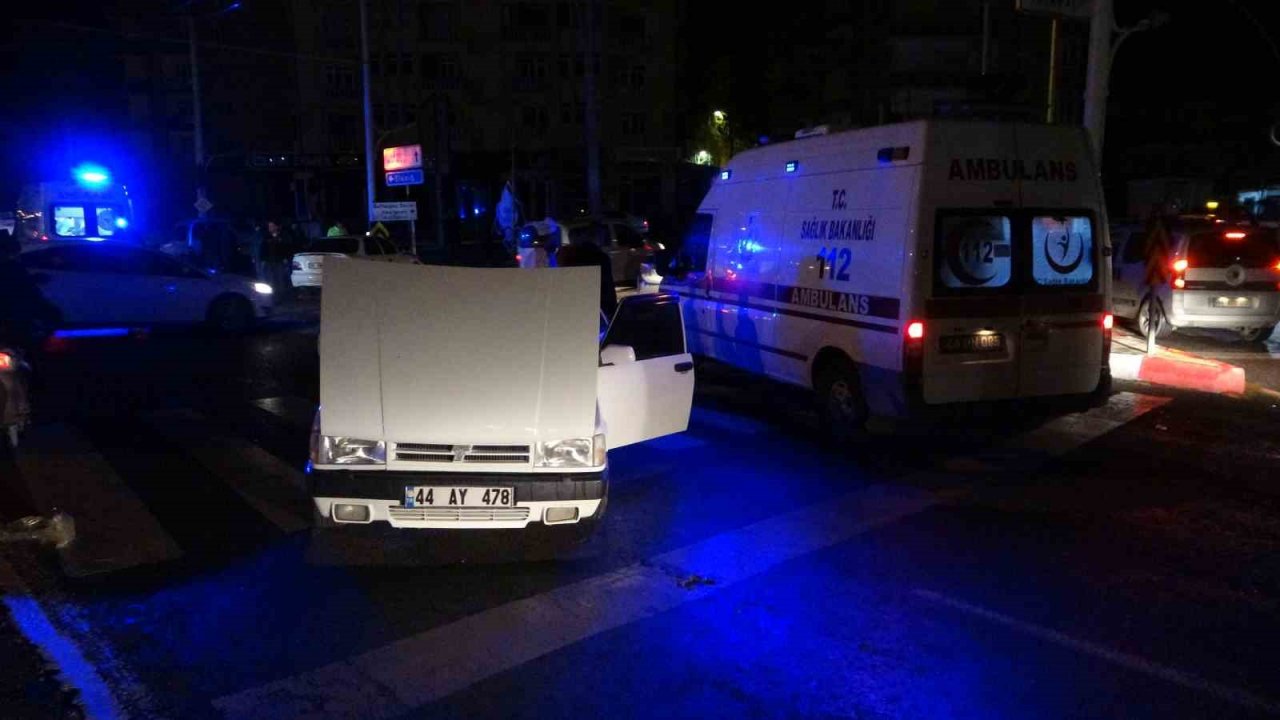 Malatya’da iki otomobil çarpıştı: 2 yaralı