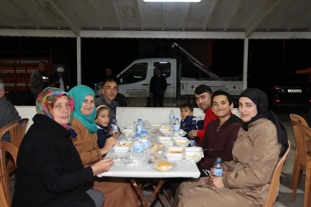 Marmaris Turgut Mahallesi sakinleri iftarda buluştu