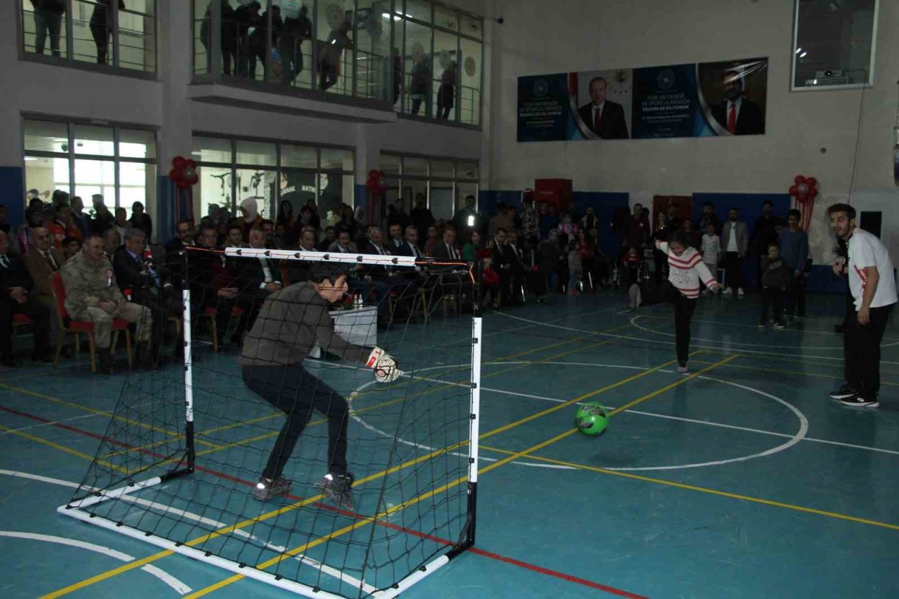 Şırnak’ta otizmli çocuklar gönüllerince eğlendi