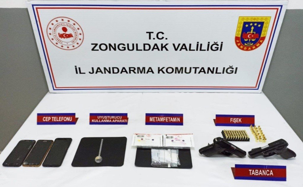 Uyuşturucu operasyonunda 4 şüpheli tutuklandı