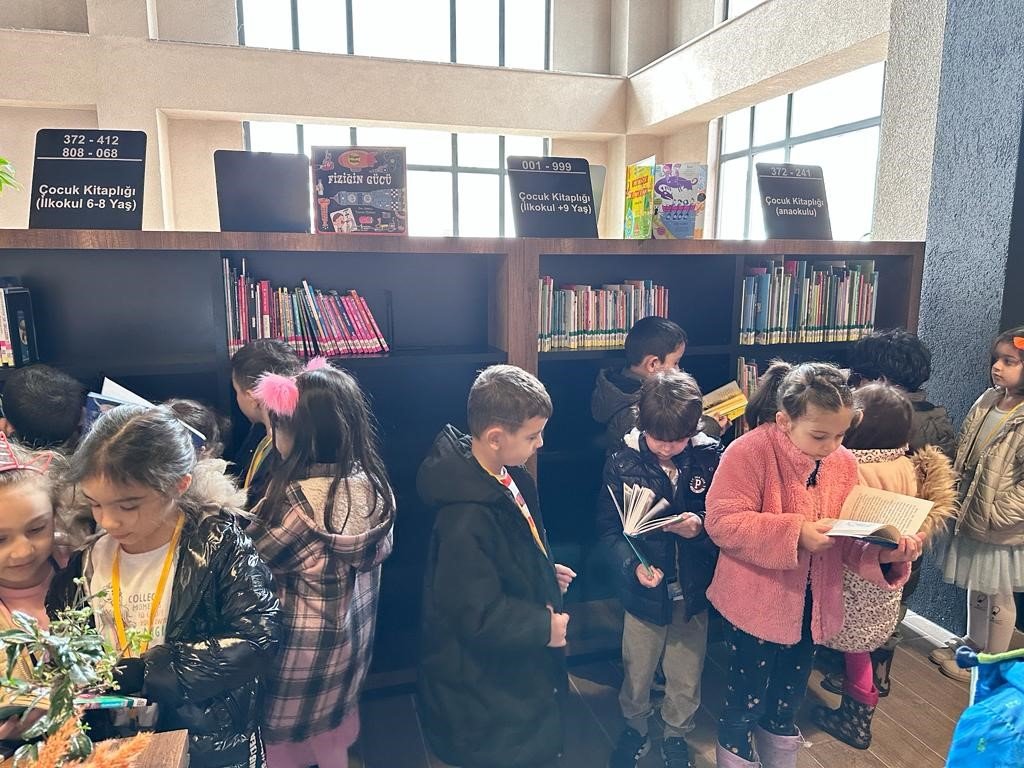 Çocuklardan kütüphaneye yoğun ilgi