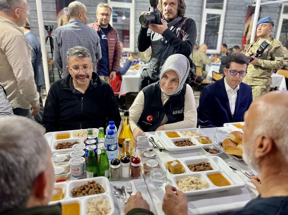 Bölgenin kanat önderleri ile bir araya geldiler