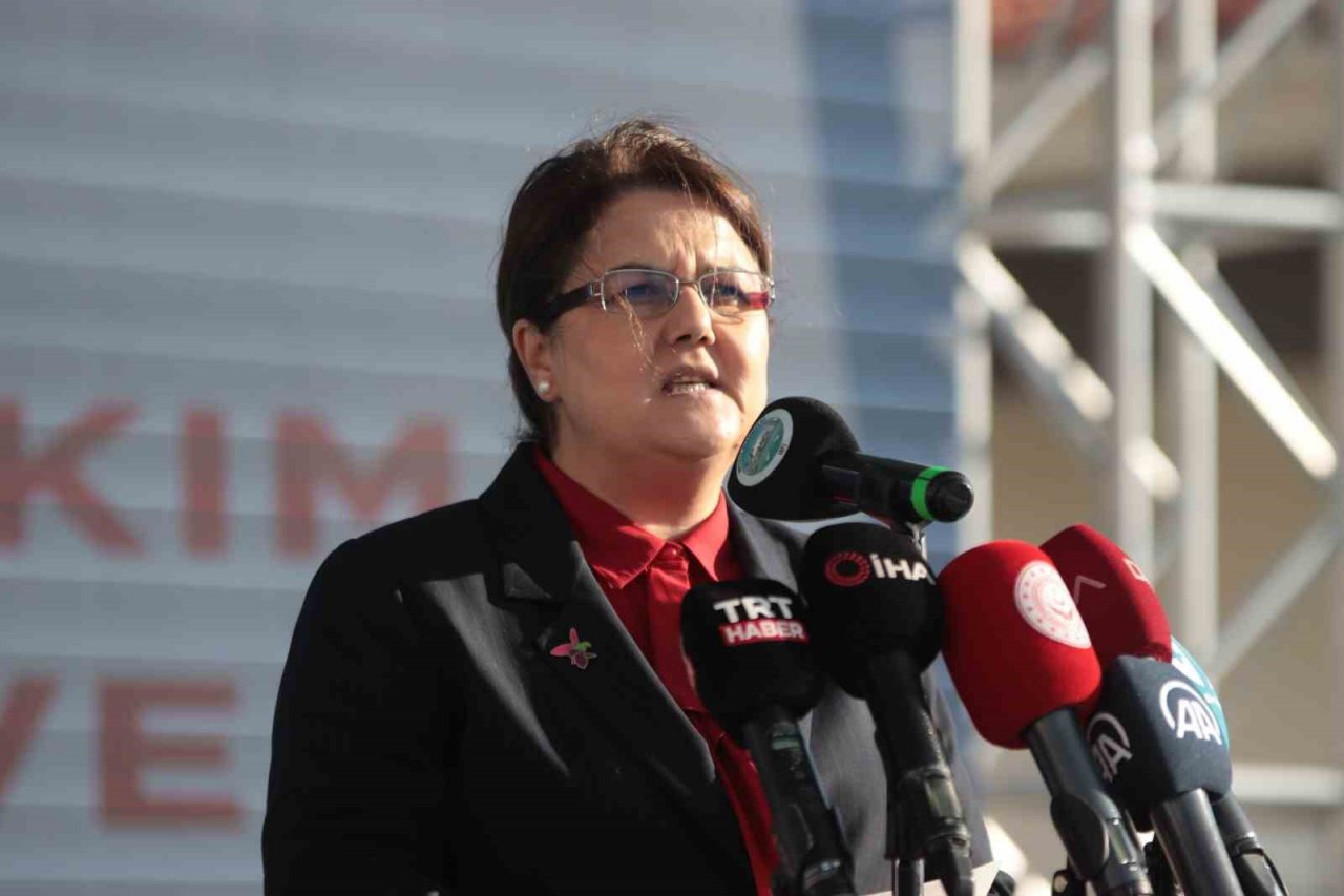Bakan Yanık: "2002 yılından bugüne kamuda çalışan engelli memur sayısı 12 kat artırılarak 65 bin 662’ye ulaştı"