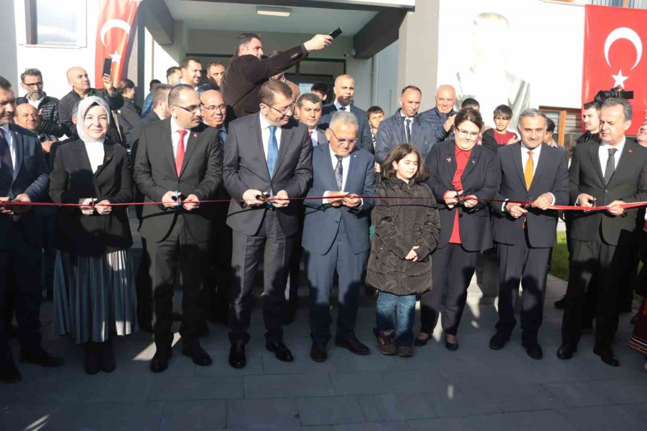 Bakan Yanık: "2002 yılından bugüne kamuda çalışan engelli memur sayısı 12 kat artırılarak 65 bin 662’ye ulaştı"