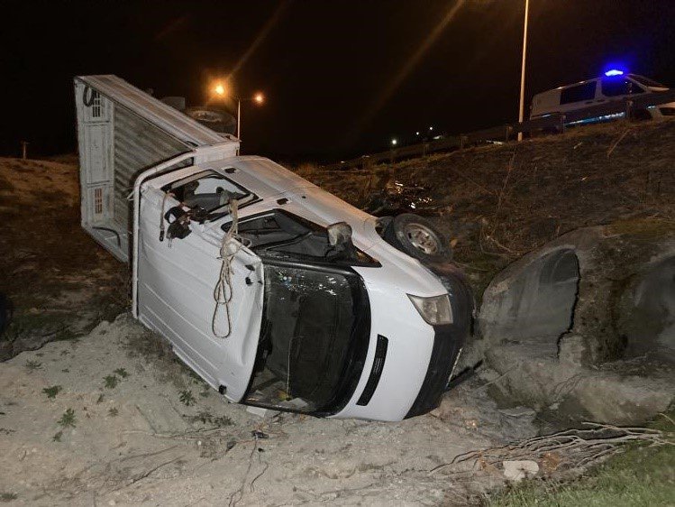 Kontrolden çıkan araç şarampole yuvarlandı: 1 yaralı