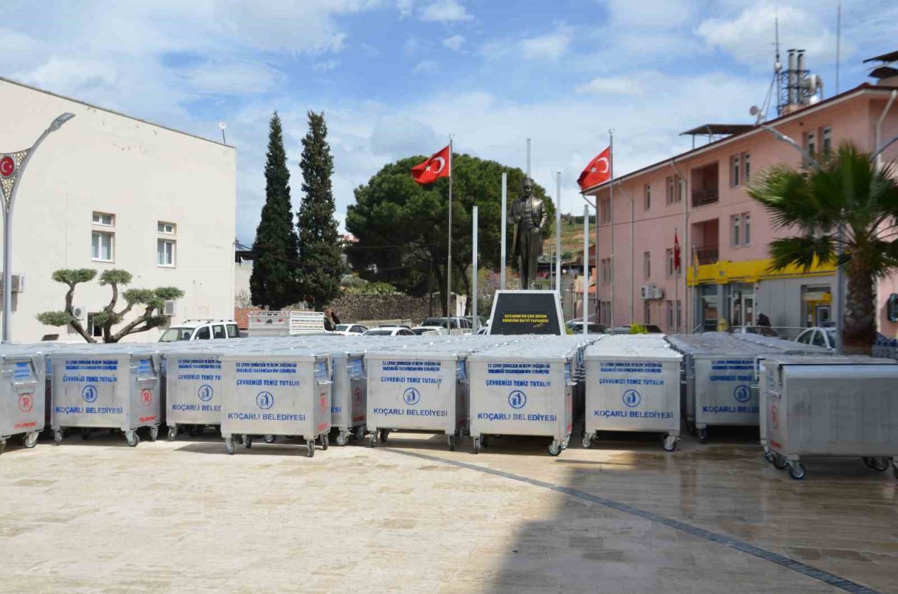 Koçarlı Belediyesi’ne 535 adet çöp konteyneri hibe edildi