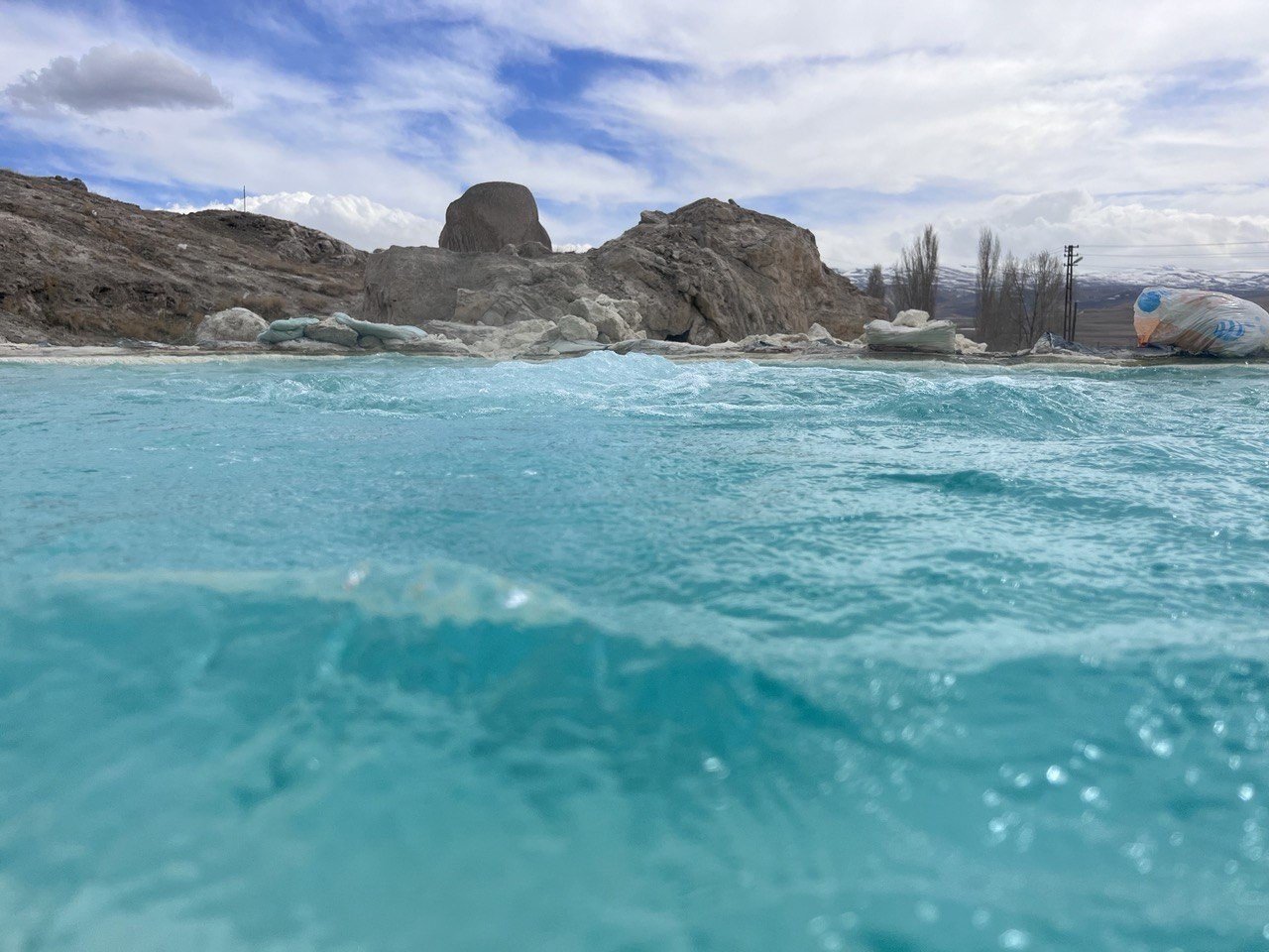Dört mevsim sıcak suyuyla şifa arayanların adresi: “Diyadin Kaplıcaları”