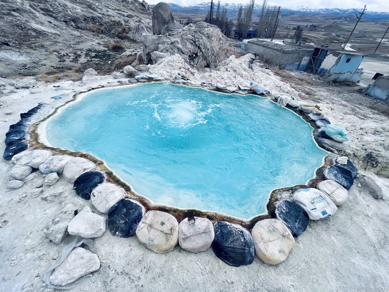 Dört mevsim sıcak suyuyla şifa arayanların adresi: “Diyadin Kaplıcaları”