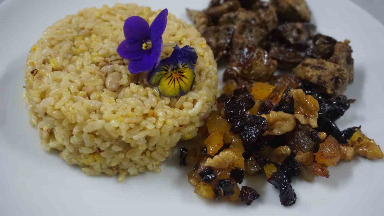 Osmanlı mutfağına özgü lezzetler kursiyerlerin elinde gün yüzüne çıkıyor