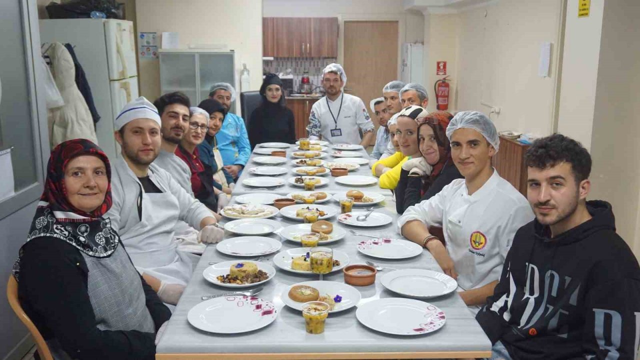 Osmanlı mutfağına özgü lezzetler kursiyerlerin elinde gün yüzüne çıkıyor