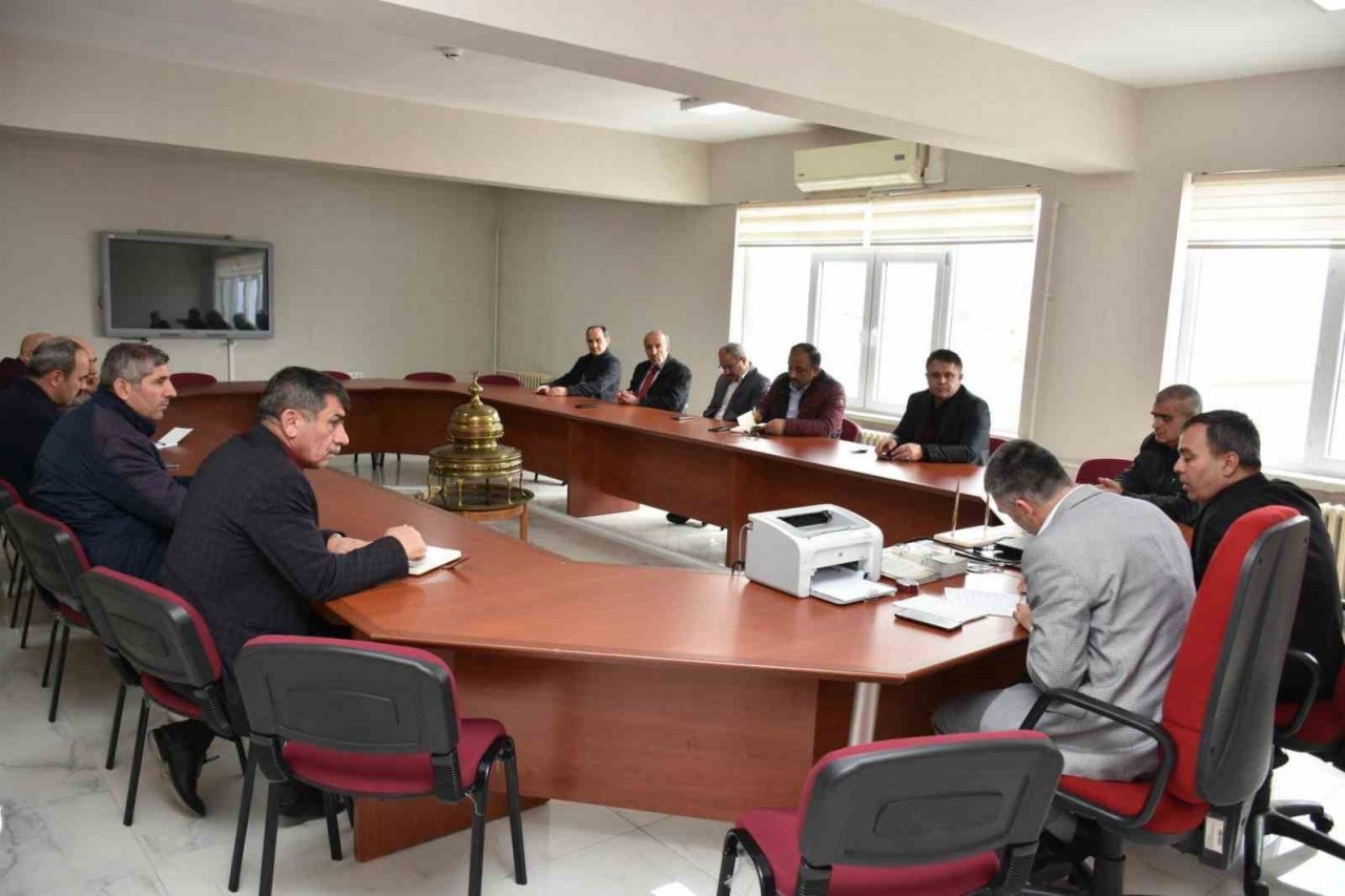 Ortaöğretim müdürleri ile toplantı gerçekleştirildi