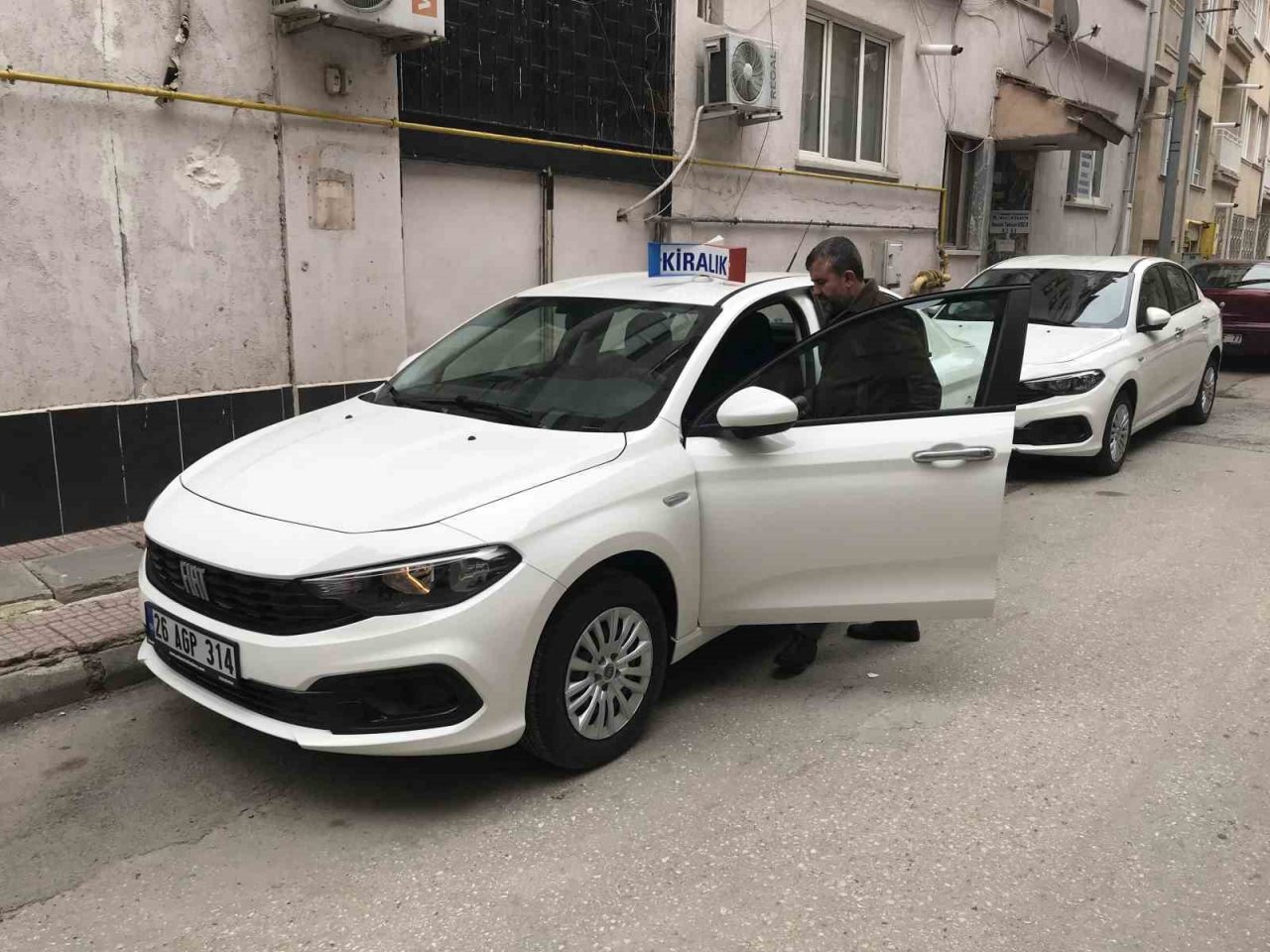 Bayram öncesinde oto kiralama dolandırıcılarına dikkat