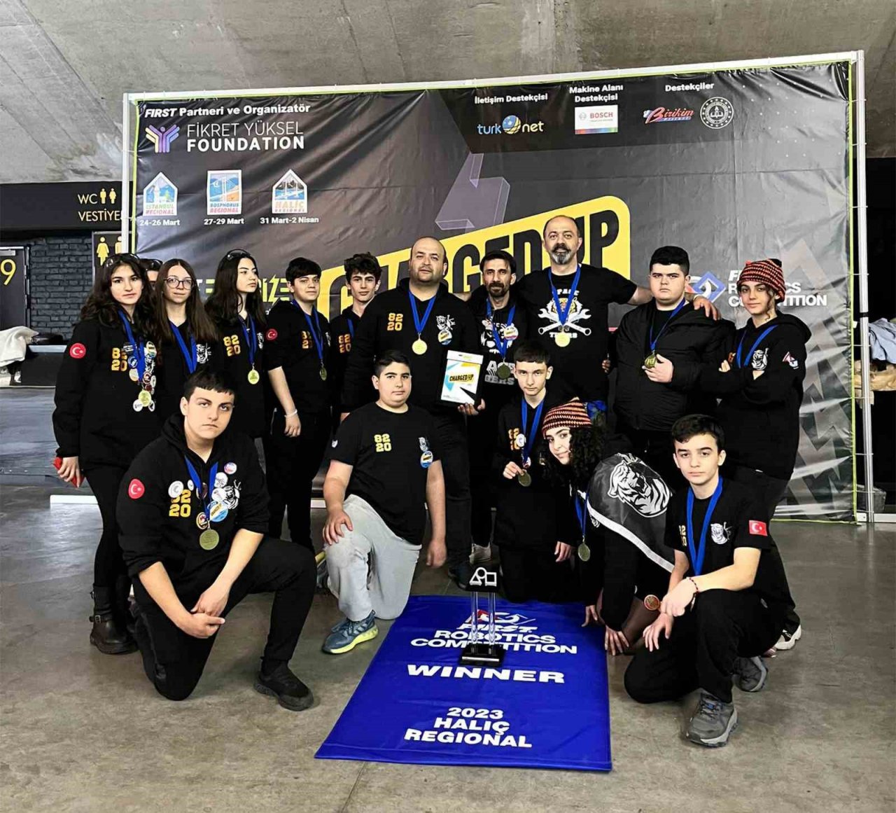 Uğur Okulları robotik takımı, FRC’de şampiyon oldu