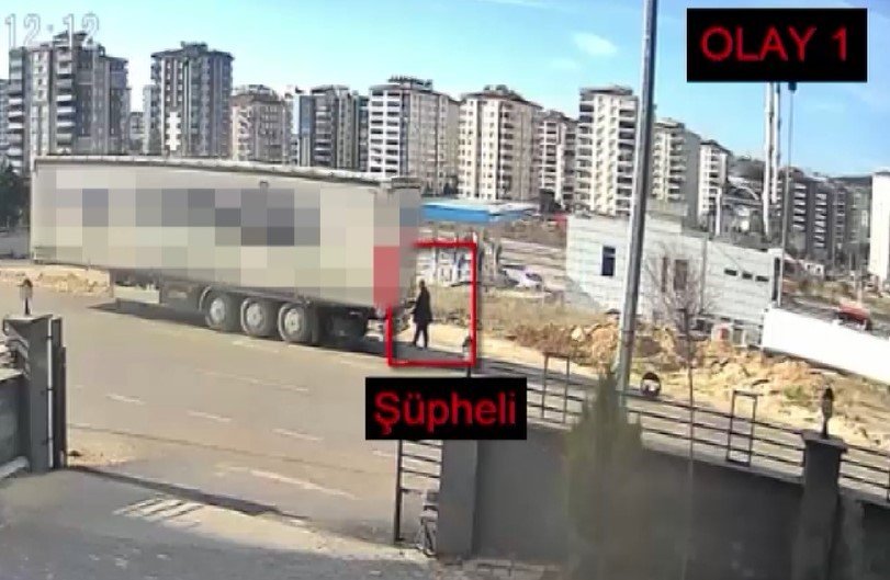 Otodan hırsızlık yapan 2 şüpheli tutuklandı