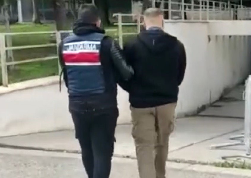 Gaziantep’te çeşitli suçlardan aranan 62 şüpheli tutuklandı