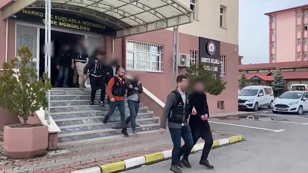 Sivas’ta zehir tacirlerine büyük darbe