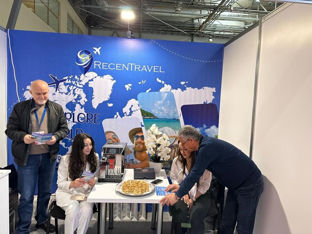 Başkan Topaloğlu Azerbaycan’da Kemer’i tanıtıyor
