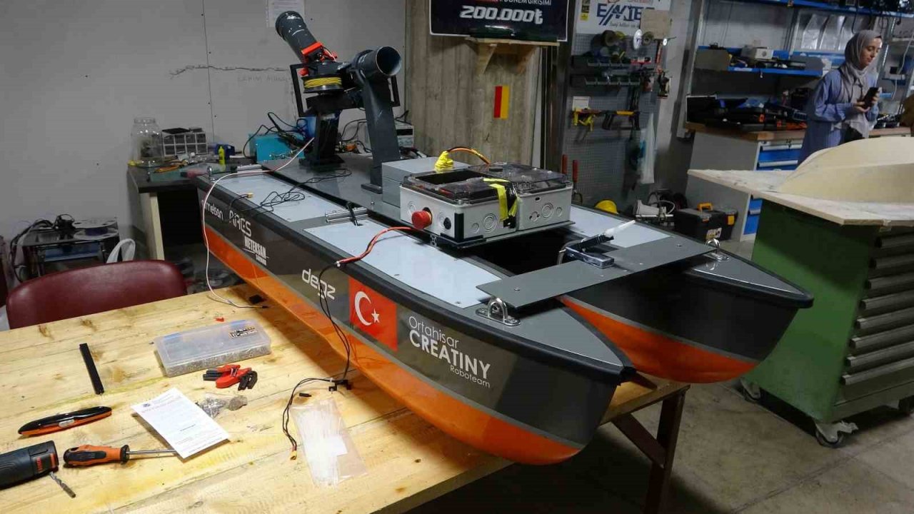 KTÜ-Ortahisar Creatiny RoboTeam Takımı ABD’de düzenlenen yarışmada dünya 2.’si oldu