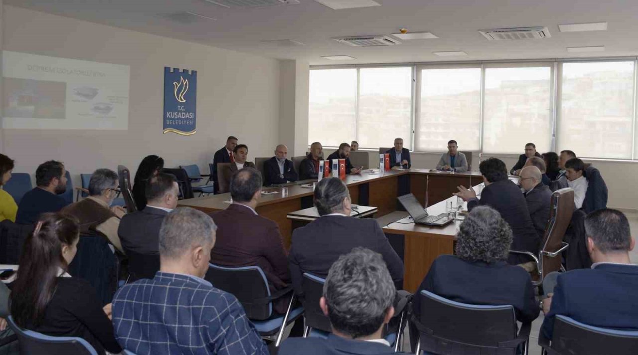 Kuşadası Belediyesi depremle mücadelede kararlı