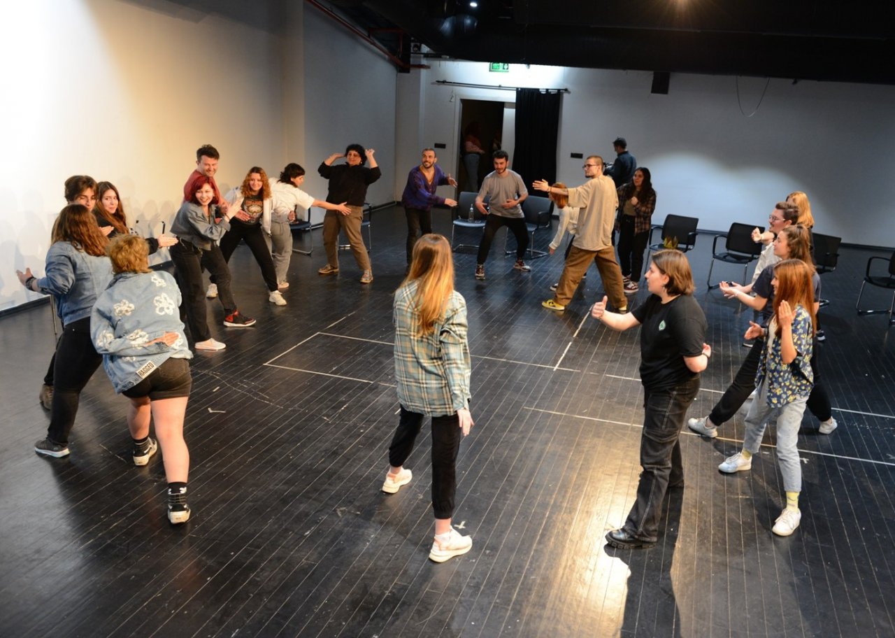 Nilüfer Gençlik Tiyatrosu’nda yeni oyun için çalışmalar başladı