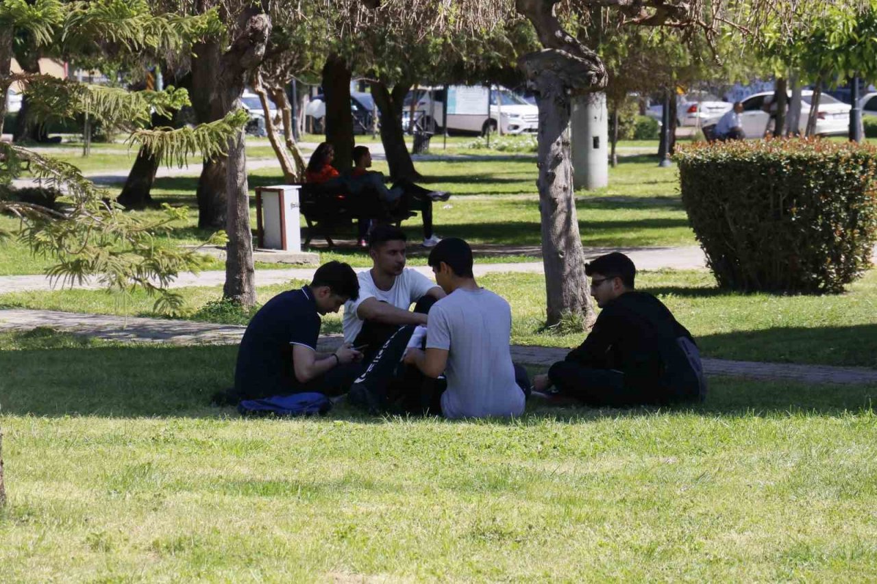 Adana’da termometreler 29 dereceyi gösterdi