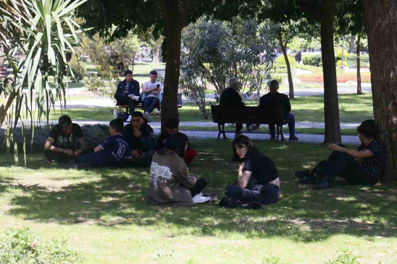 Adana’da termometreler 29 dereceyi gösterdi