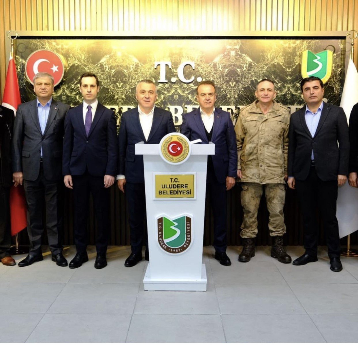 Vali Bilgin, ilçede vatandaşlarla iftarını açtı