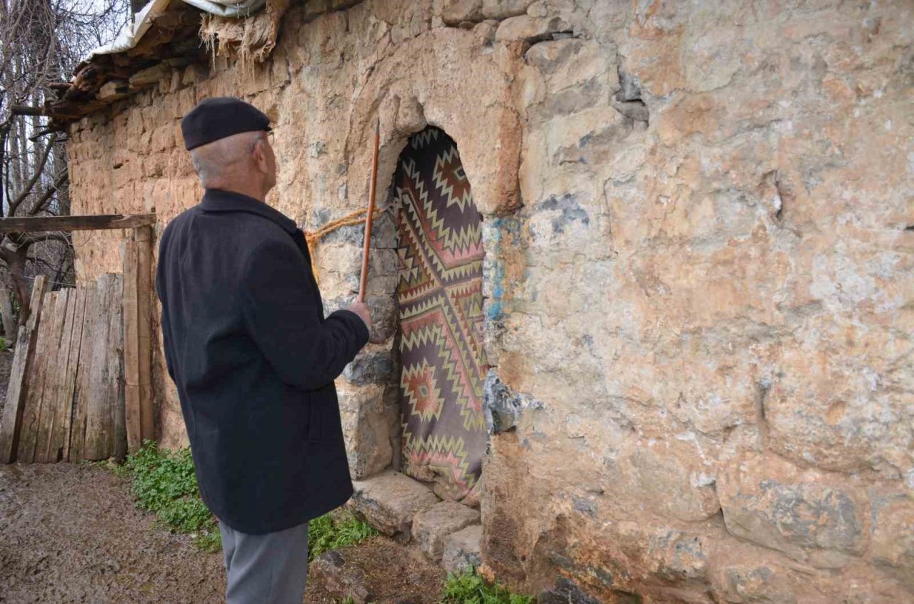 200 yıllık evden bir mahalle çıktı