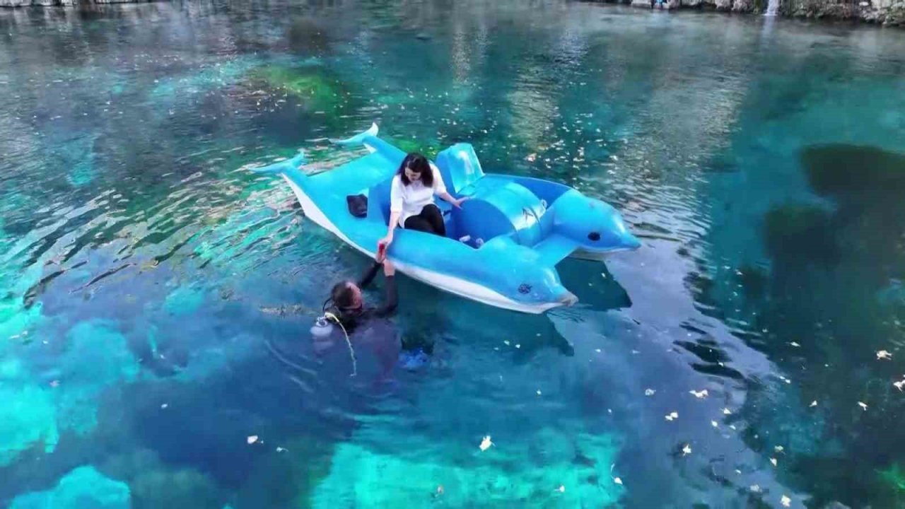 Eşine yaptığı sürprizle tüm erkekleri zora soktu