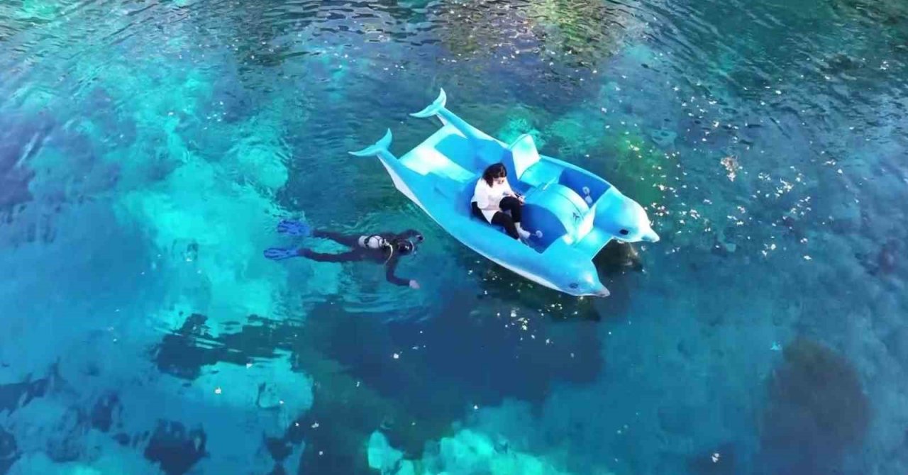 Eşine yaptığı sürprizle tüm erkekleri zora soktu