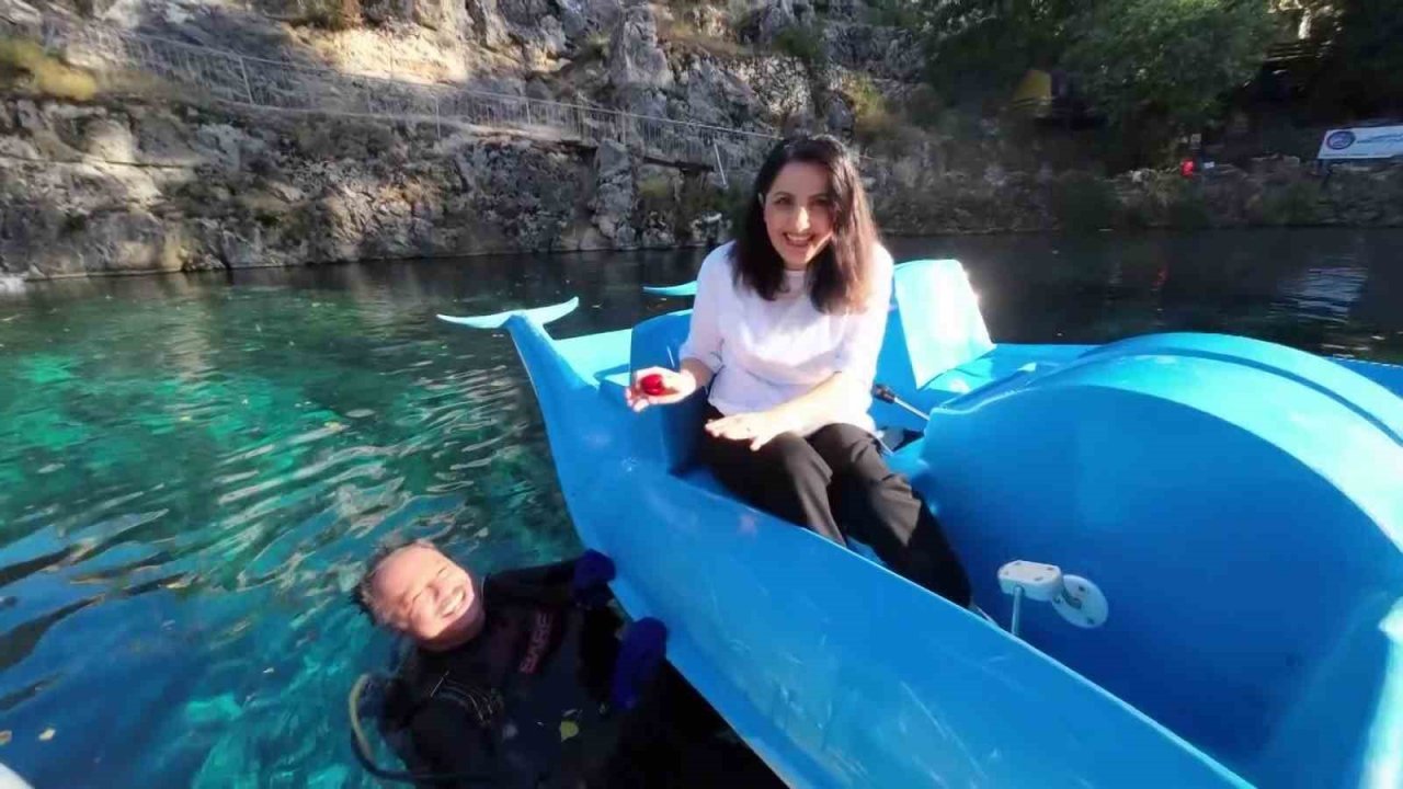 Eşine yaptığı sürprizle tüm erkekleri zora soktu