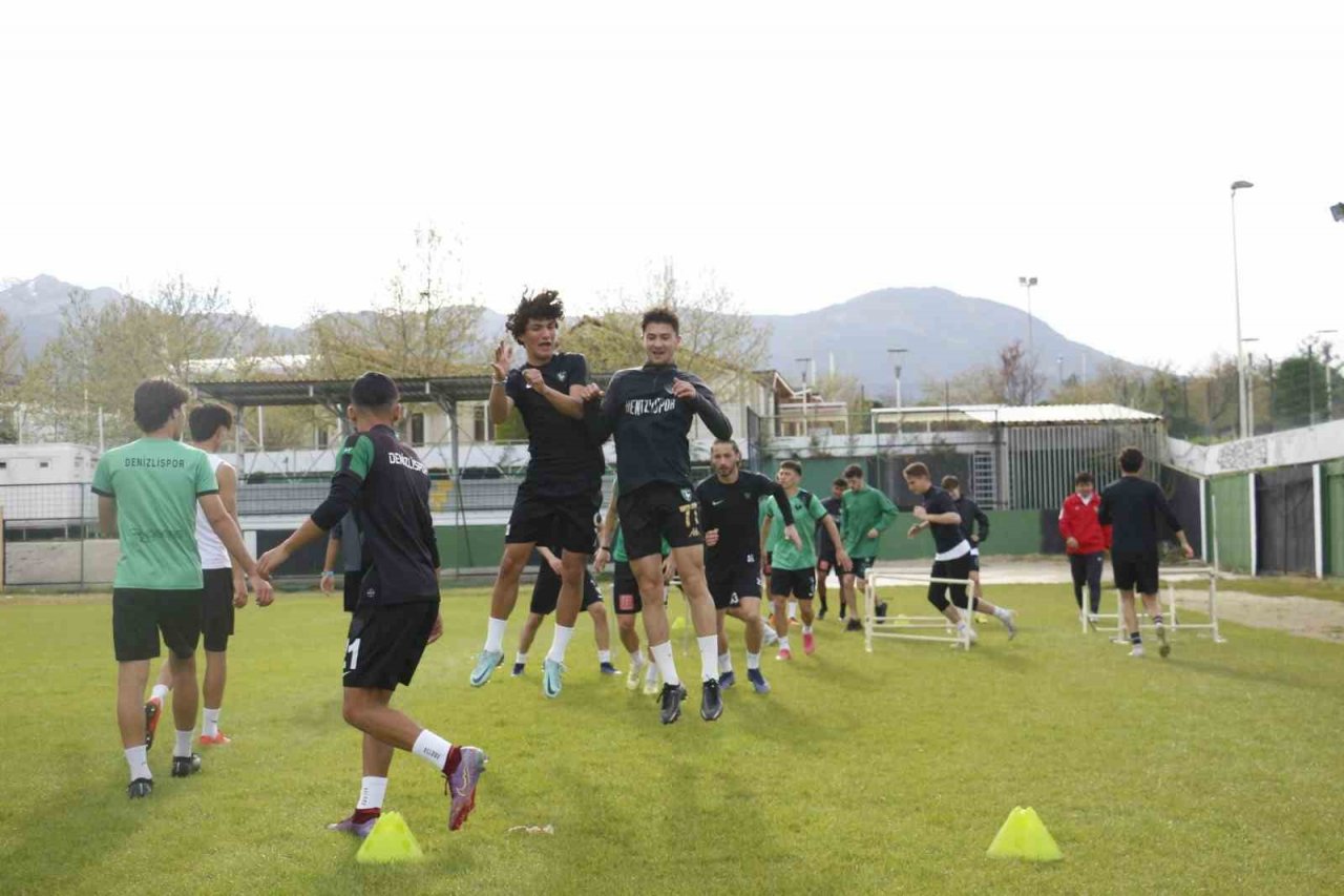 Rize’yi eleyen genç horozlarda hedef Pendikspor