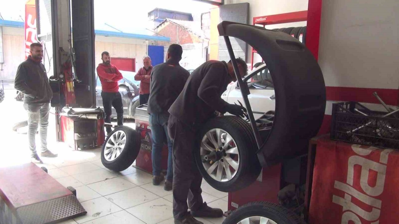 Yaz lastiği uygulaması başladı, uzmanı uyardı: "Yakıt tüketimini artırıyor"