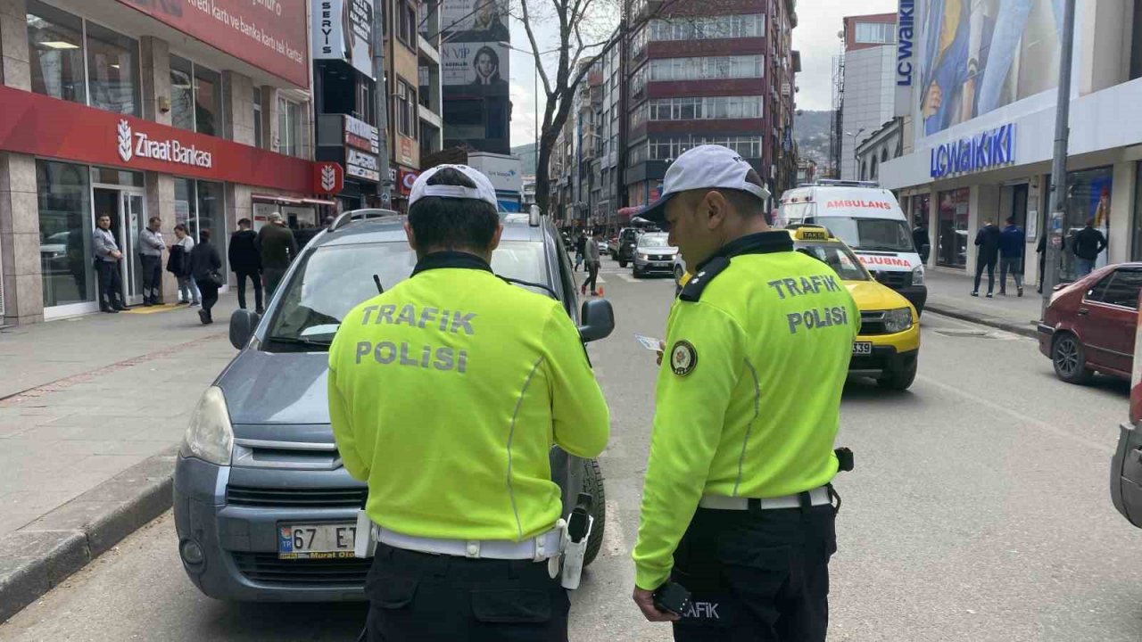 Araçları tek tek durdurdular