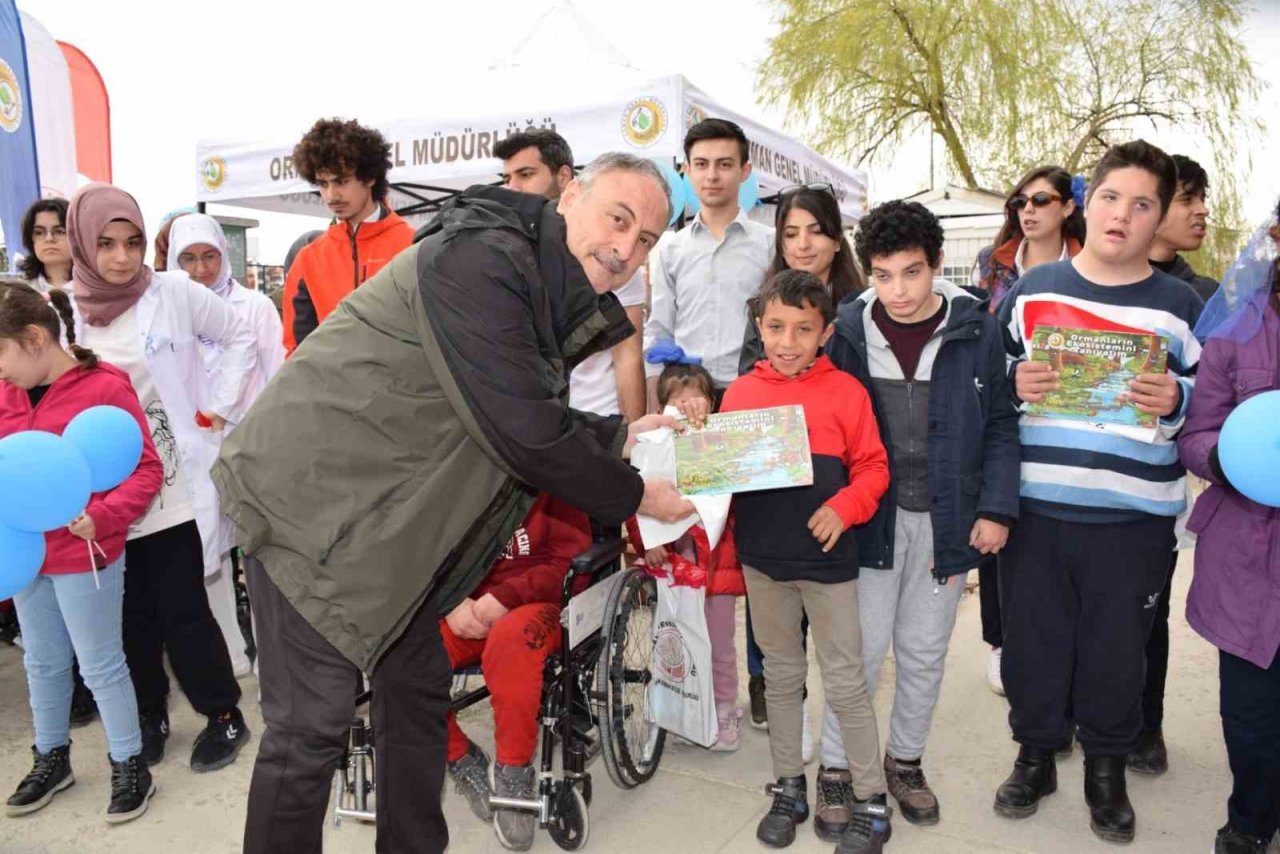 Lavanta fidanları ile otizm farkındalığı