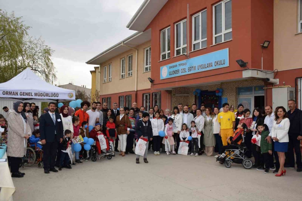 Lavanta fidanları ile otizm farkındalığı