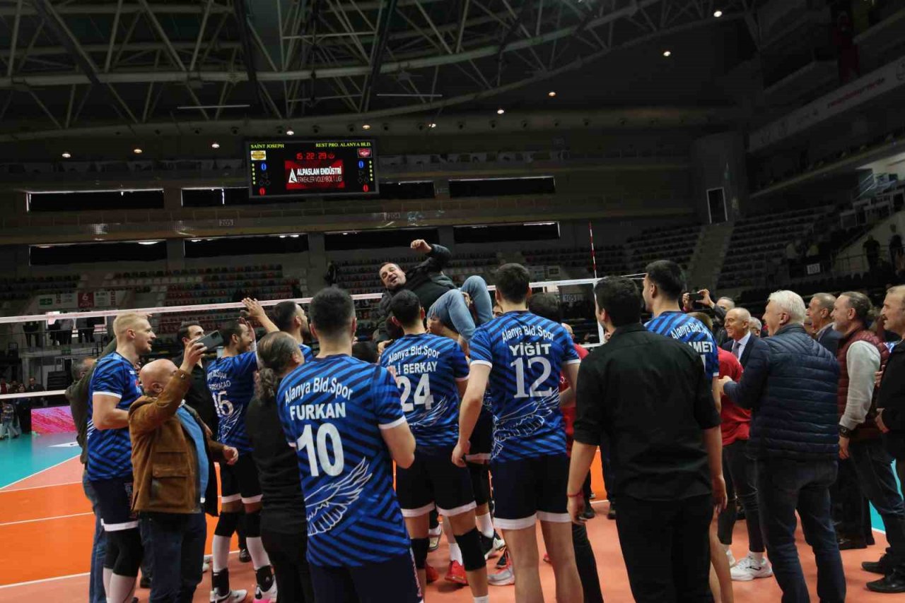 Alanya Belediyespor’dan tarihi başarı