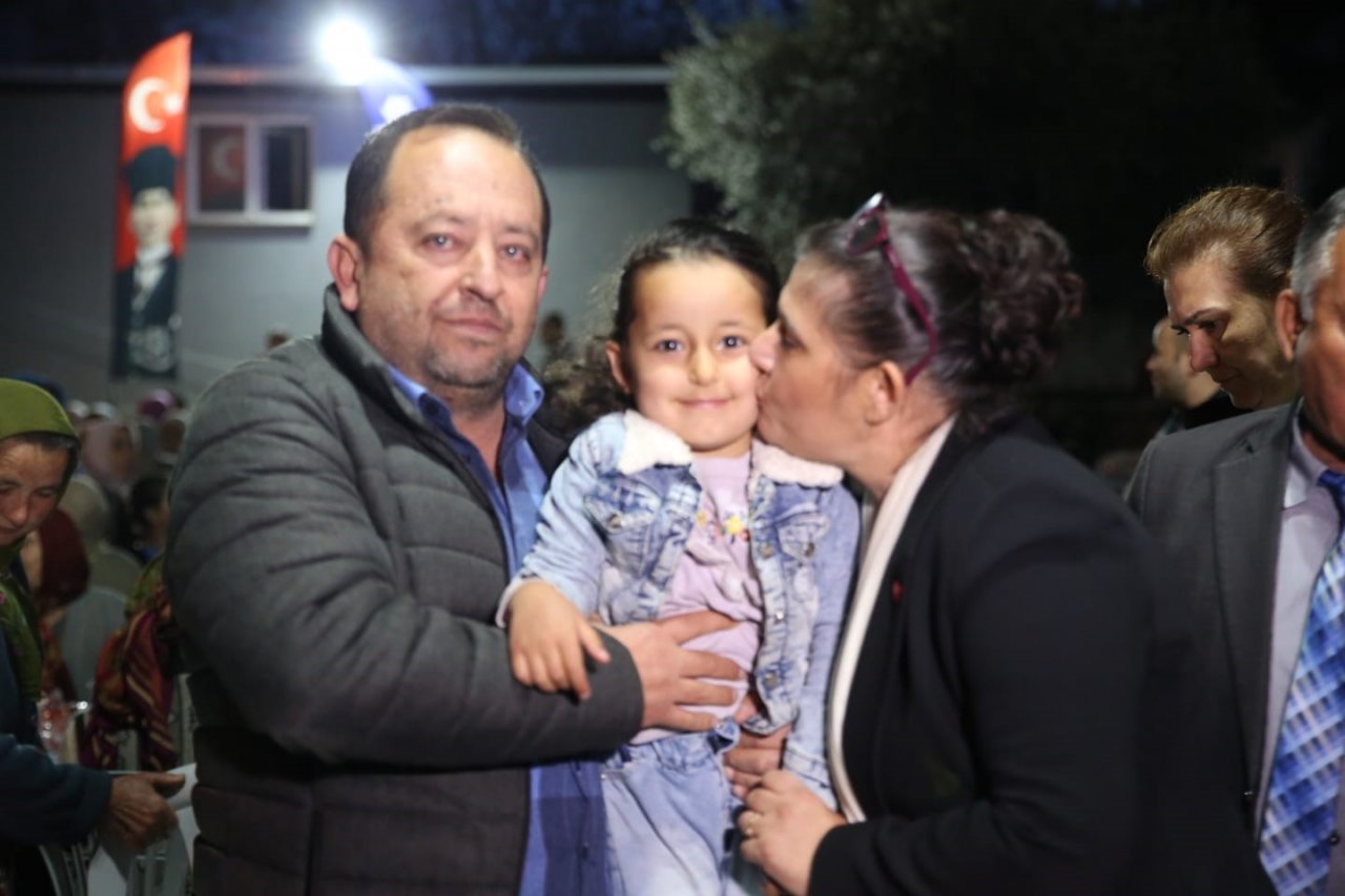 Aydın Büyükşehir Belediyesi’nin iftar sofraları vatandaşları buluşturmaya devam ediyor