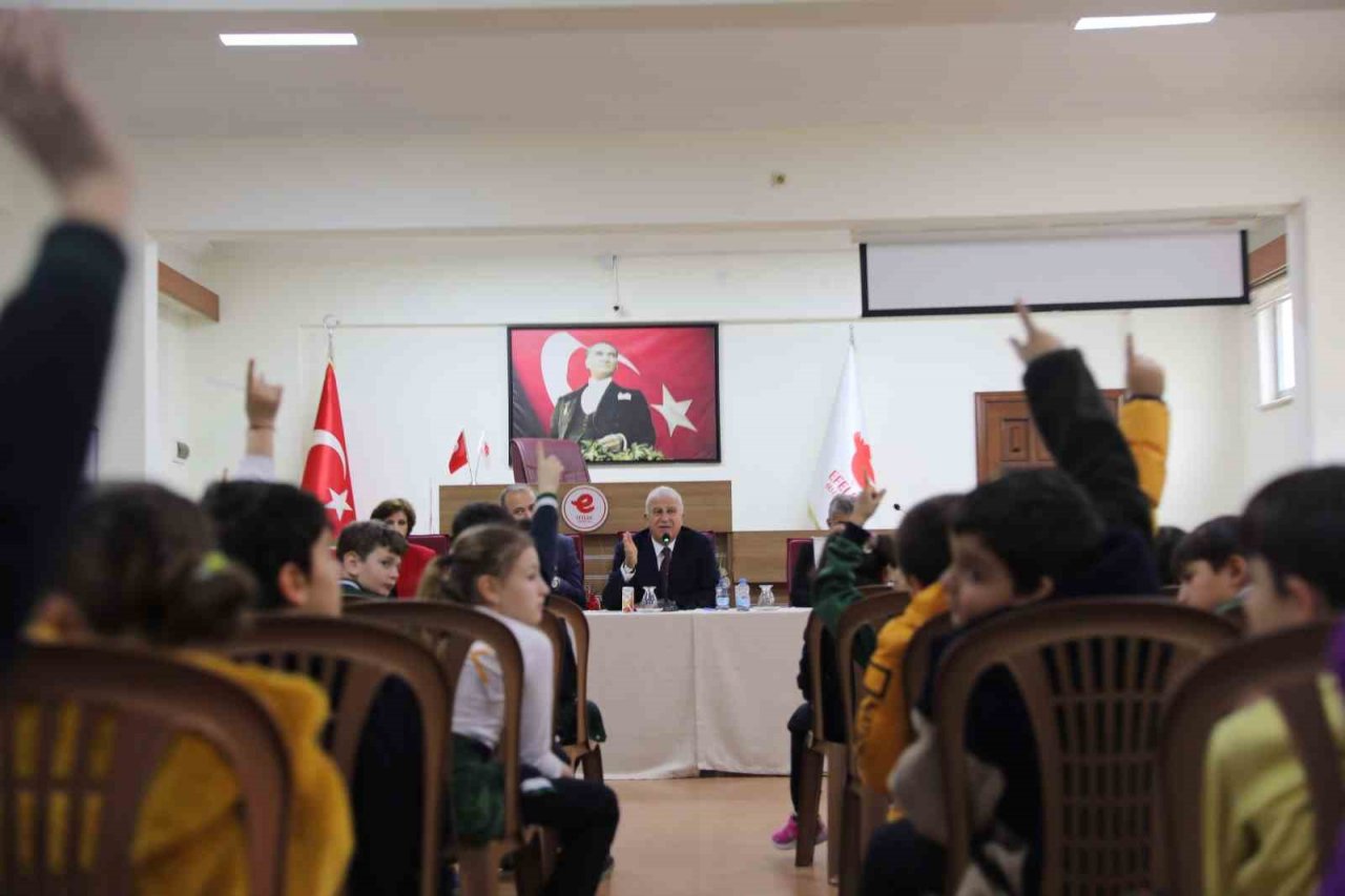 Başkan Atay, ilkokul öğrencileri ile bir araya geldi