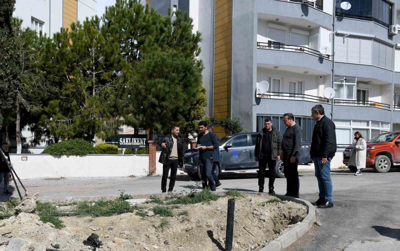 Başkan Günel yol ve park çalışmalarını yerinde inceledi