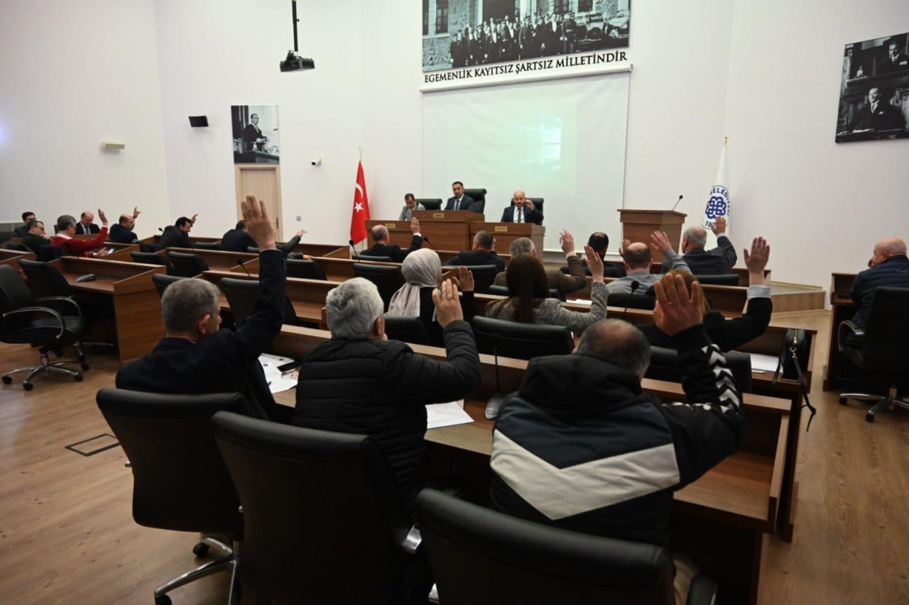 Biga Belediyesi Nisan ayı Meclis toplantısında Encümen üyeleri belirlendi