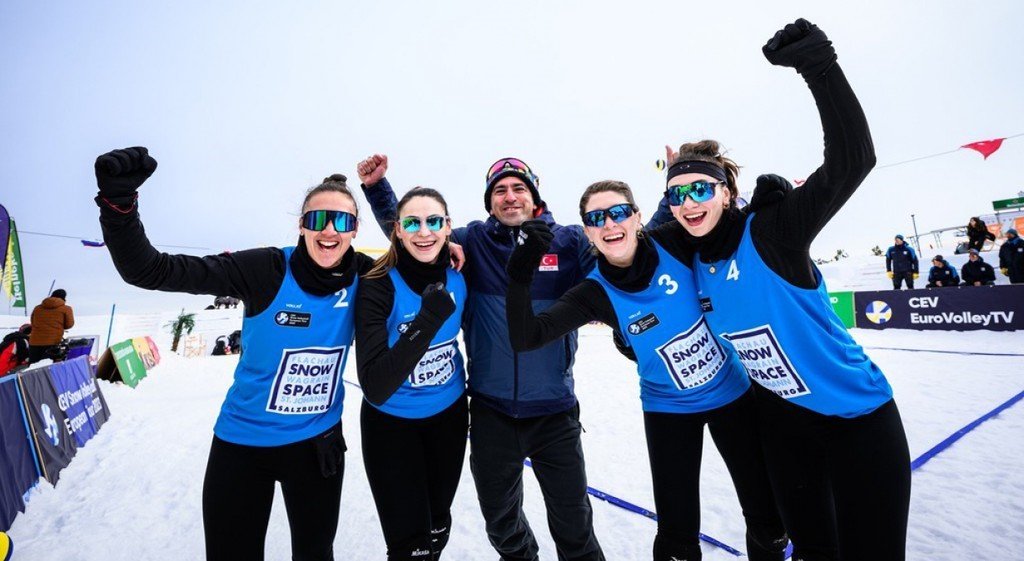 DPÜ SBF Akademisyenin yer aldığı Kadın Milli Kar Voleybolu Takımı Avrupa Şampiyonu