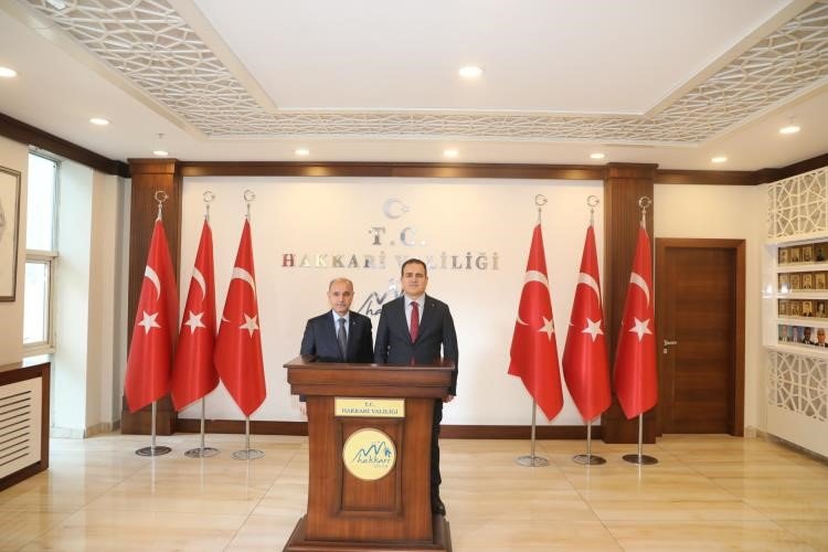 Emniyet Genel Müdürü Aktaş Hakkari’de esnafları dinledi