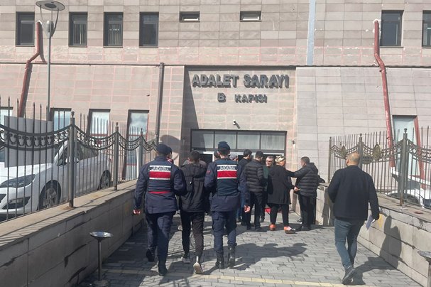 Kimlik bilgileriyle çaldığı eşyaları satan şüpheli yakalandı