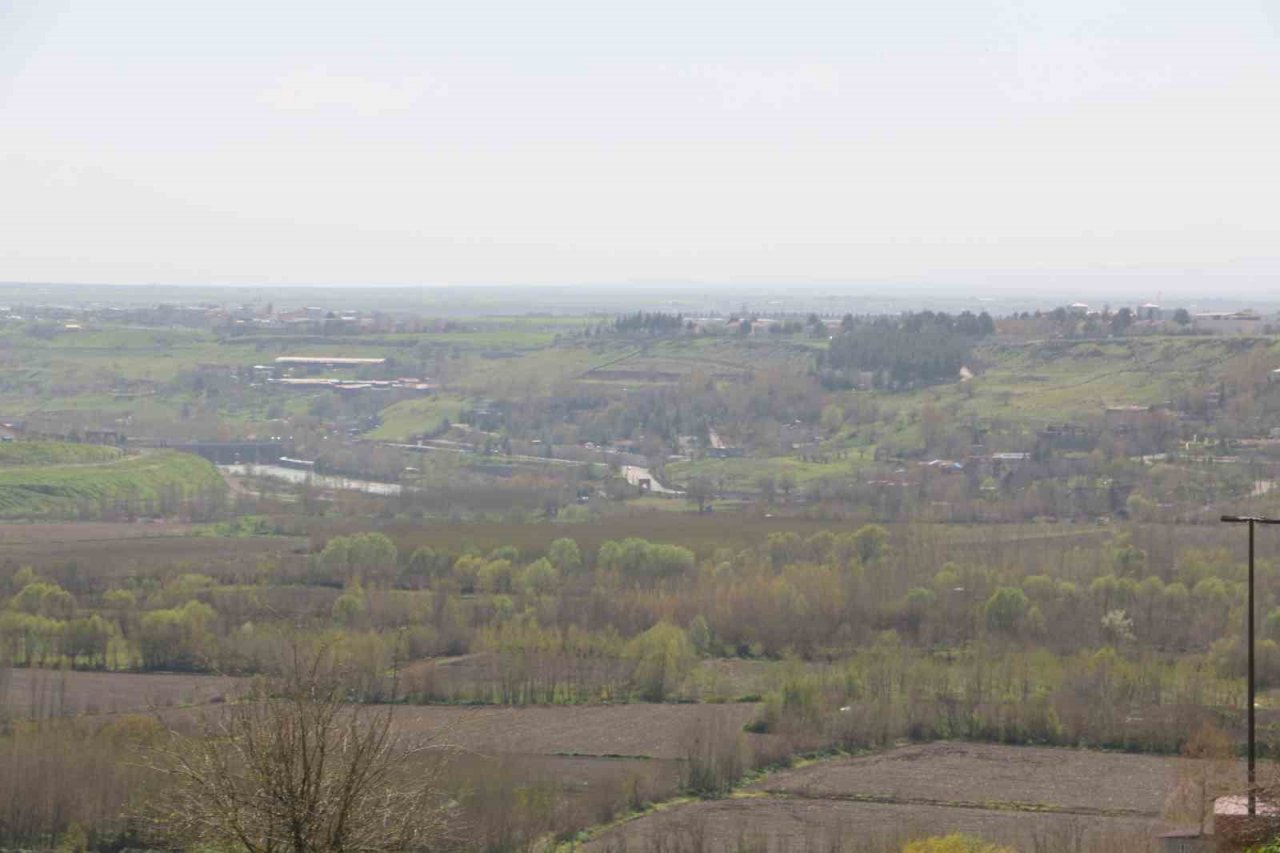 Diyarbakır’da deprem fırsatçıları iş başında: İmara açılmayacak tarım arazileri satılmaya çalışılıyor